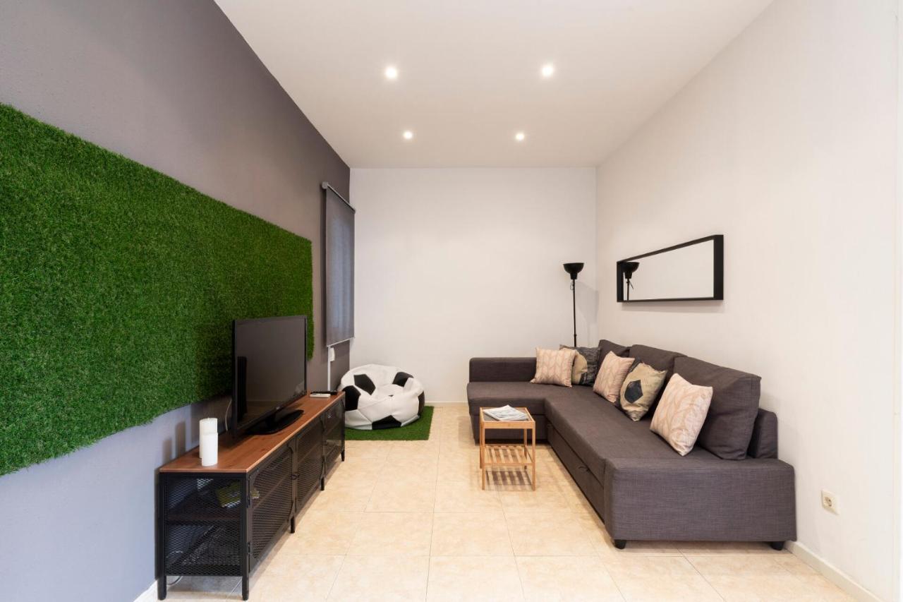 The Camp Nou Fcb Apartment Barcelona Eksteriør billede