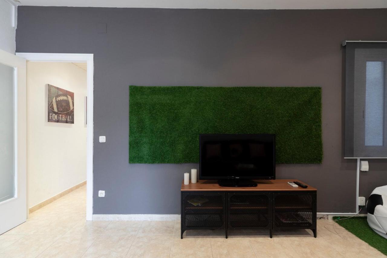 The Camp Nou Fcb Apartment Barcelona Eksteriør billede